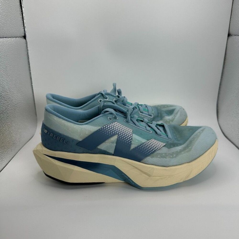 New Balance Fuelcell Rebel v4 Shoes Womens Size 9 Blue Running Cushioned